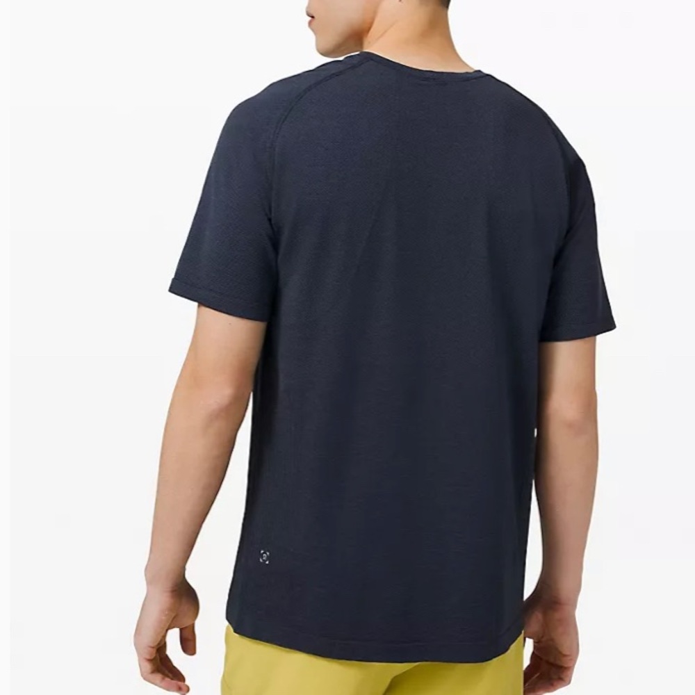 Lululemon metal vent tech 2.0 size XL